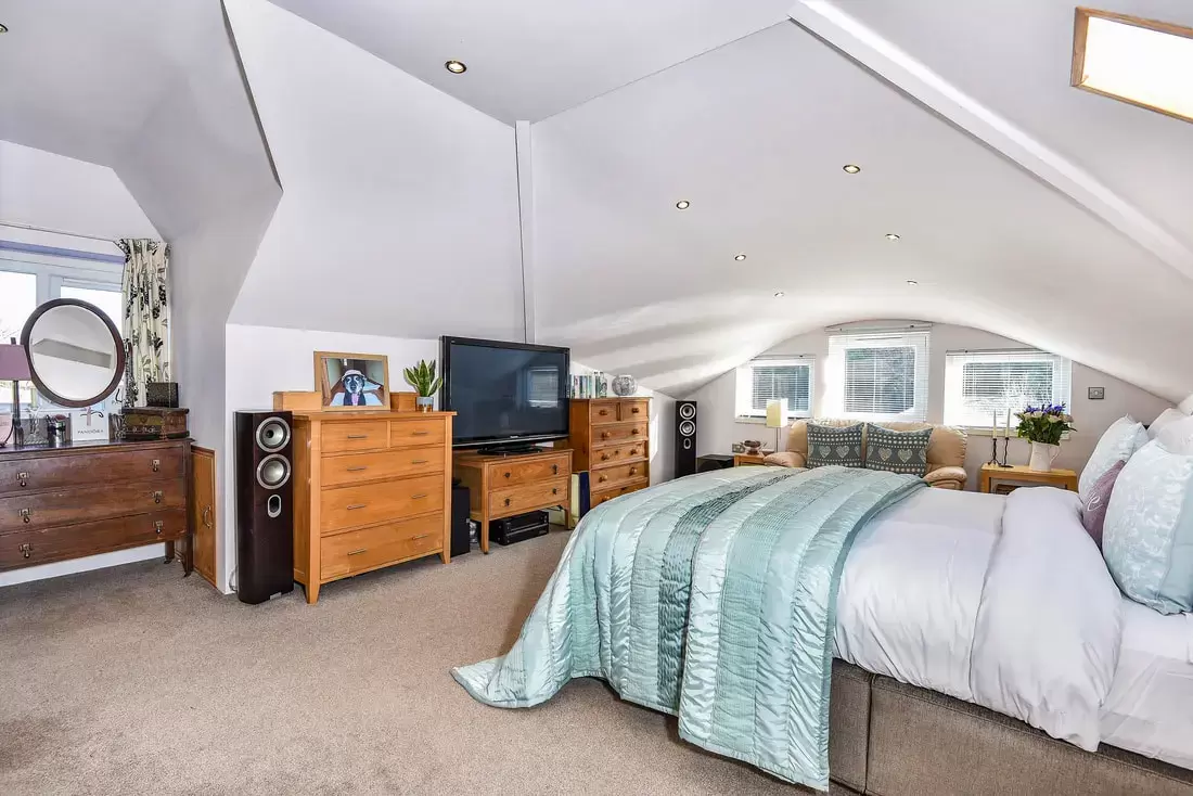 Spacious Master Bedroom Suite
​occupies all of the 1st floor